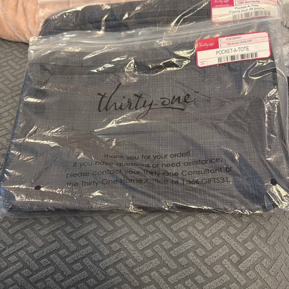 Thirty-One Pocket-A-Tote in Charcoal Gray